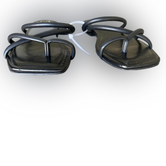 NEW Marc Fisher Fiada Leather Sandals in Black -  Size 6M - Picture 5 of 7